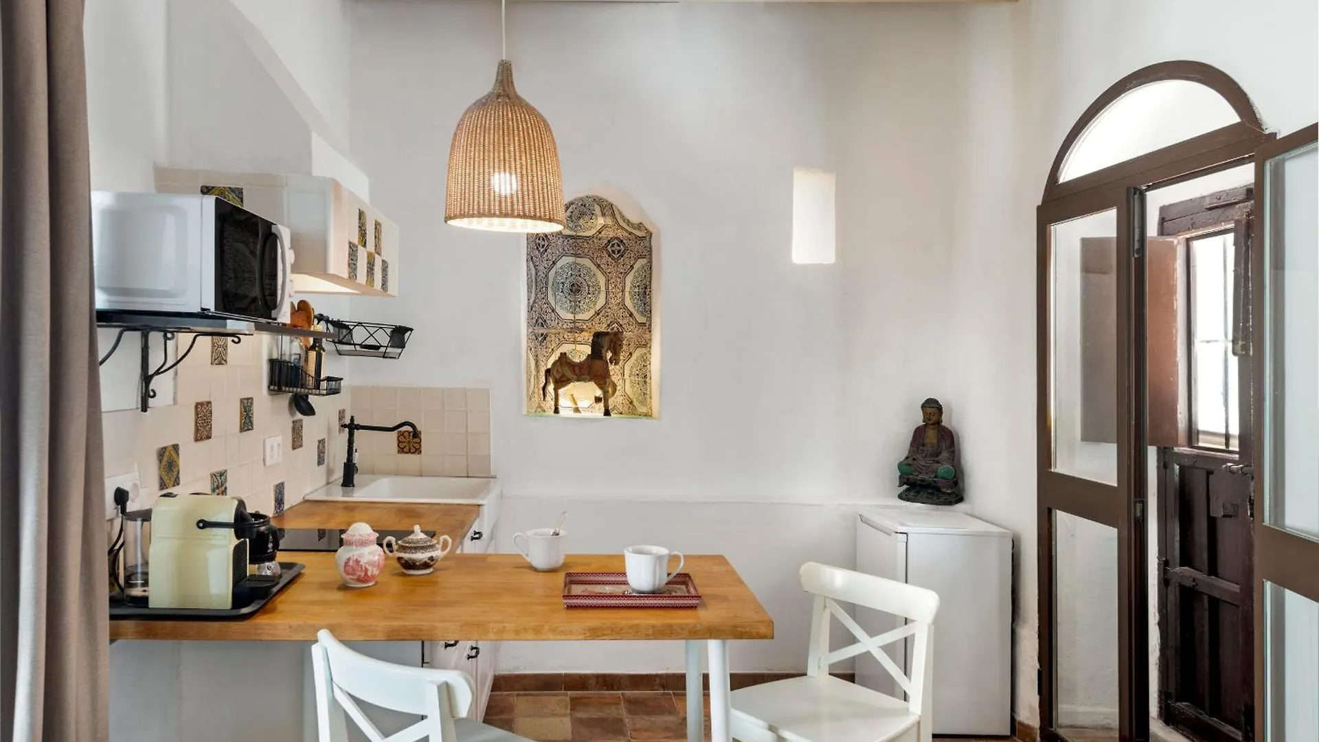 Azogue Studios Tarifa 0*,